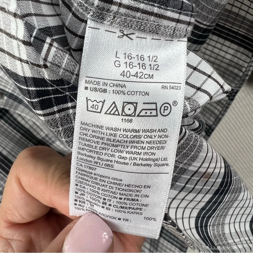 Banana Republic Men’s Large Camden Fit Non-Iron Button Front Shirt Checkered